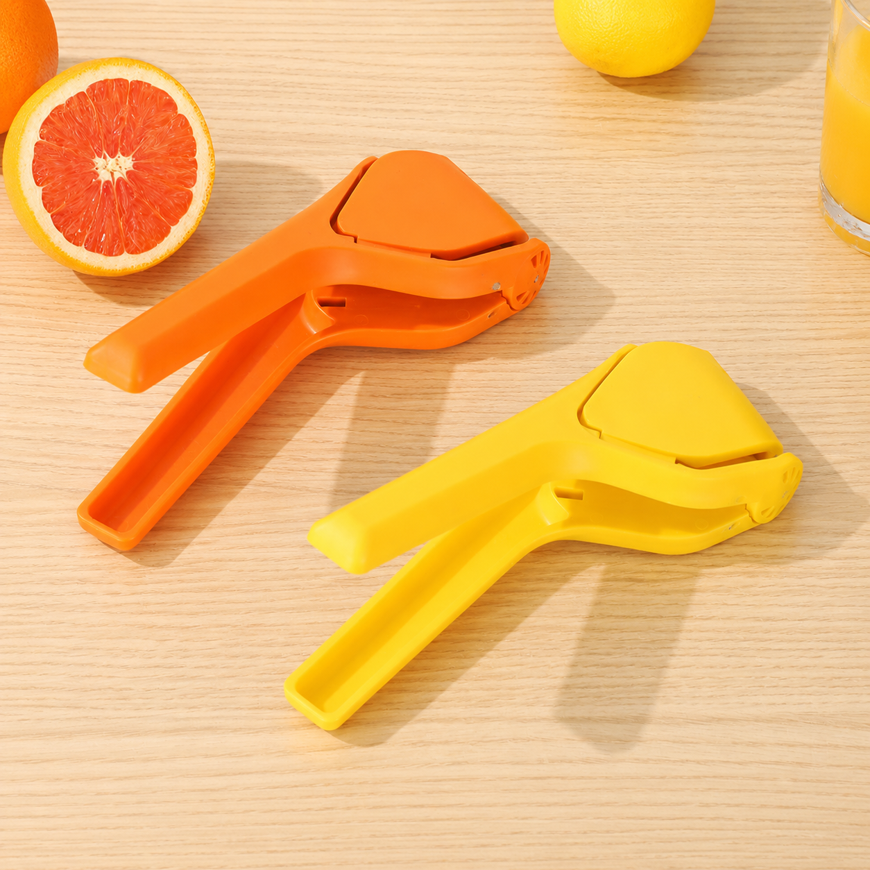 Fresh OJ in 10 Seconds – No Electricity, No Mess, No Regrets. Just Squeeze & Pour. 🍊